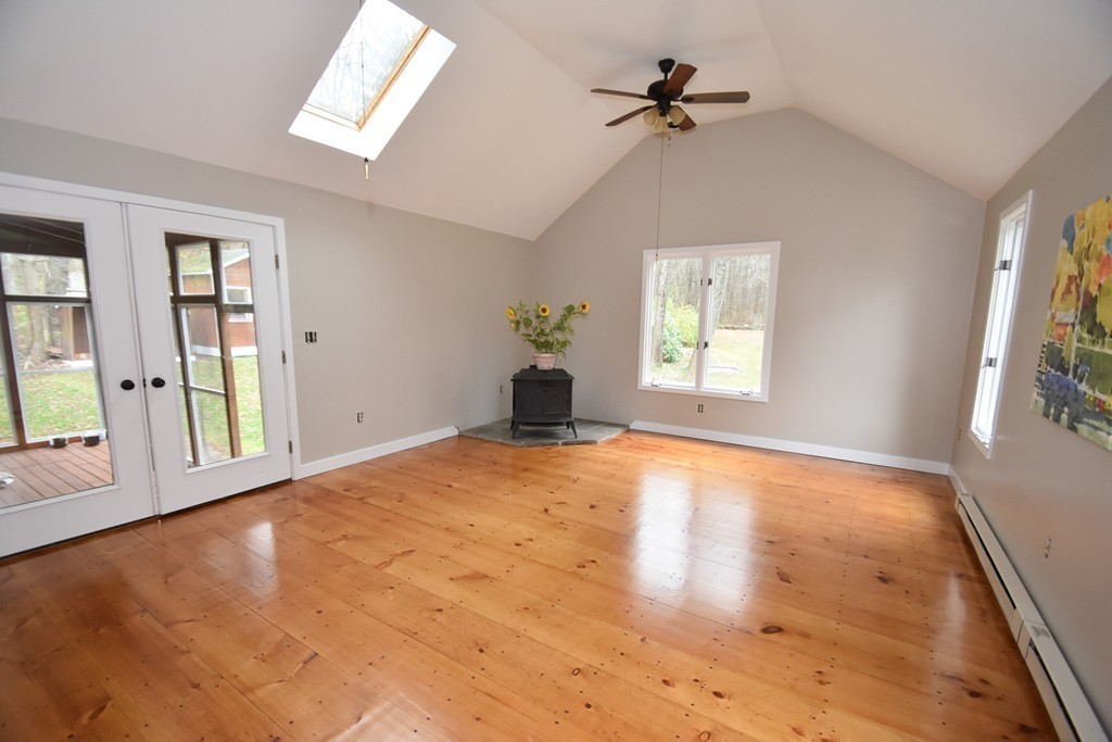 89 Hopkinton Road Upton, MA 01568 - Photo 8 of 22 Gallery Image 8