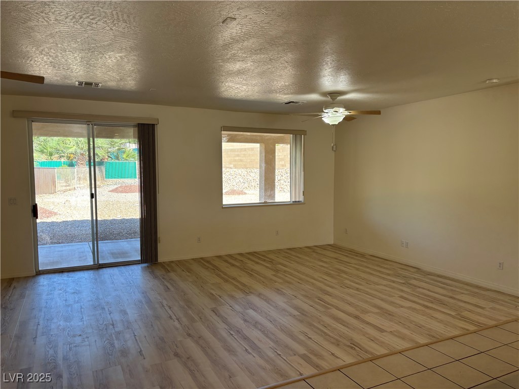 2370 Cottage Hill Avenue Laughlin, NV 89029 - Photo 6 of 27