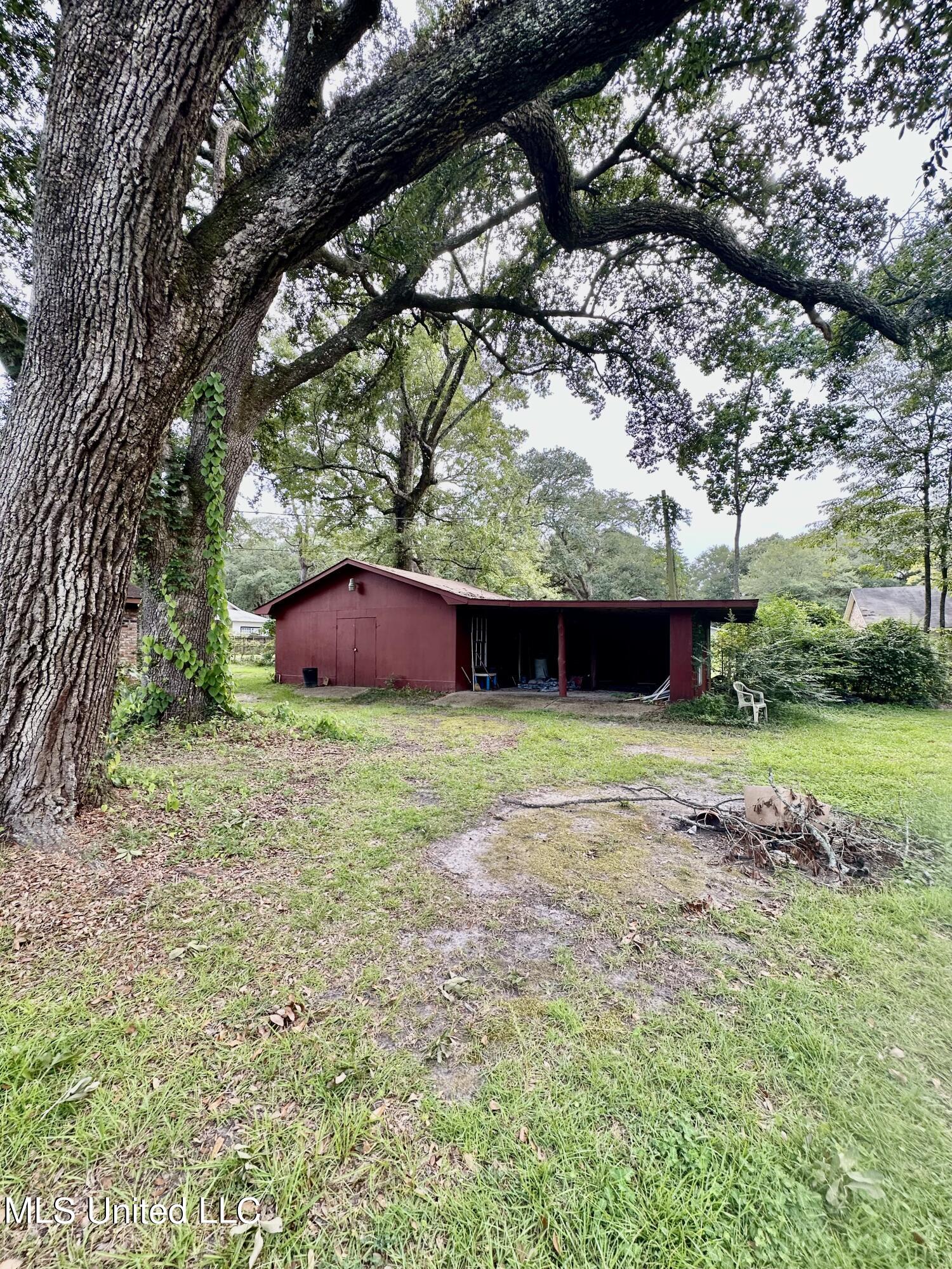 3517 Sheffield Road Moss Point, MS 39562 - Photo 3 of 14 IMG_9024