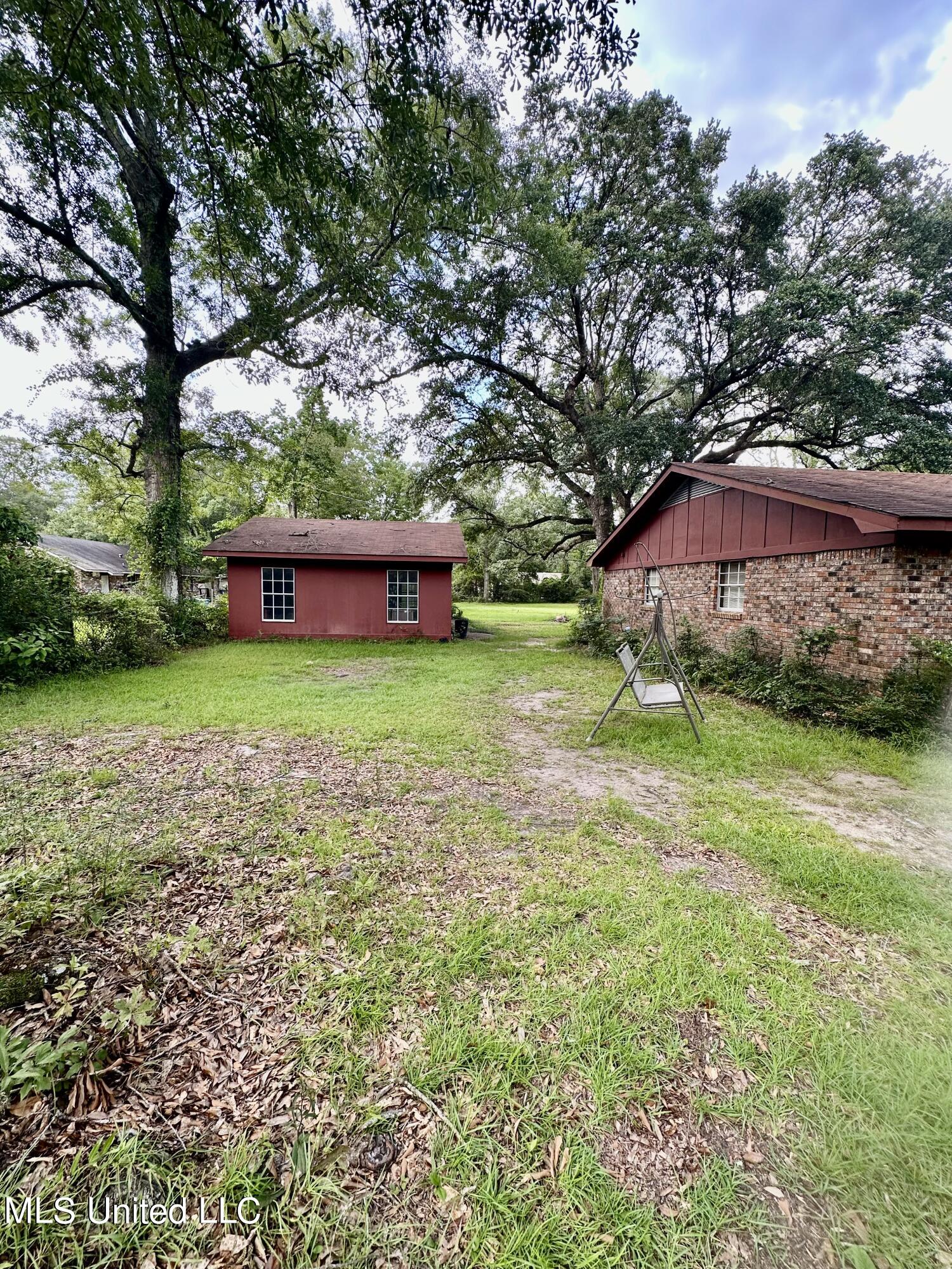 3517 Sheffield Road Moss Point, MS 39562 - Photo 4 of 14 IMG_9026