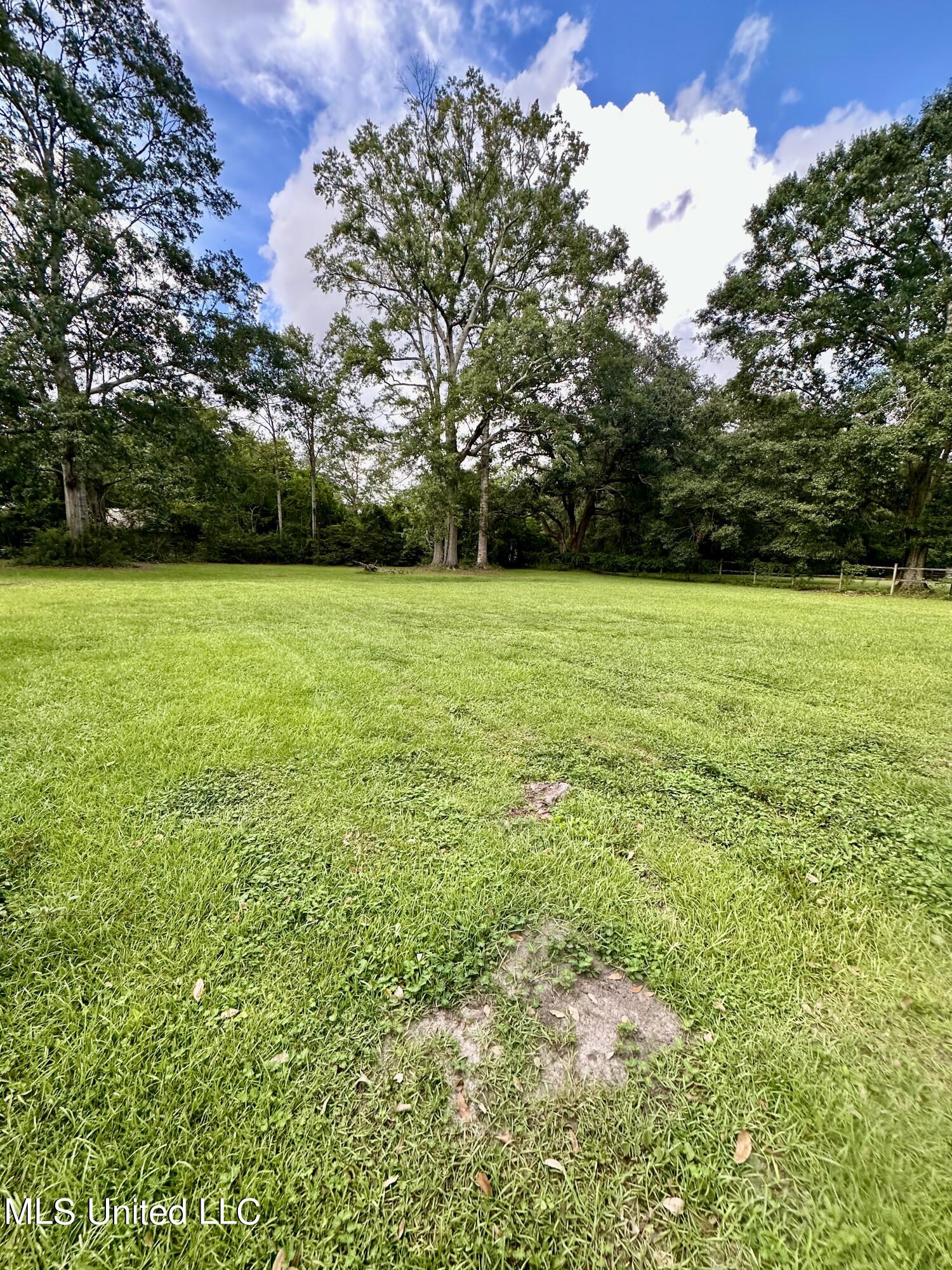 3517 Sheffield Road Moss Point, MS 39562 - Photo 10 of 14 IMG_9021