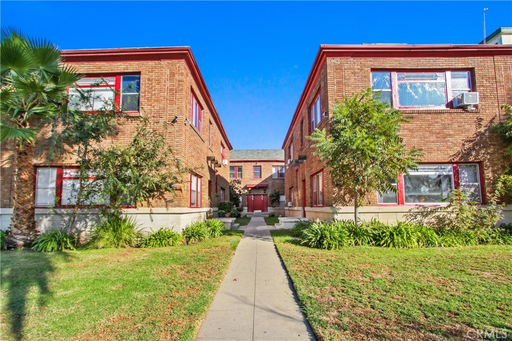 1400 South Wilton Pl  