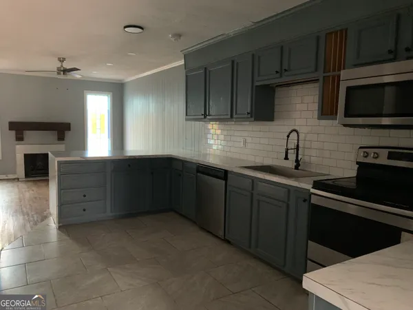 $1,900 | 95 Willowick Drive, Lithonia, GA 30038