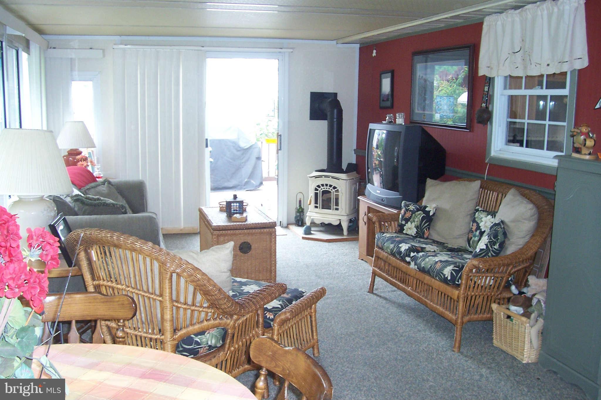 32 Yew Road Baltimore, MD 21221 - Photo 24 of 30 a living room with furniture and a window