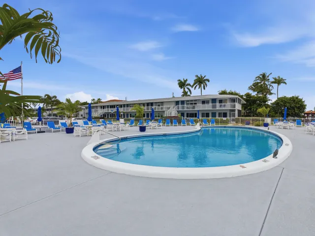 $119,900 | 2420 South Federal Highway, Unit 19, Boynton Beach, FL 33435