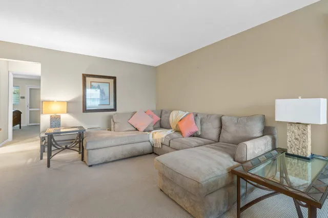 $119,900 | 2420 South Federal Highway, Unit 19, Boynton Beach, FL 33435