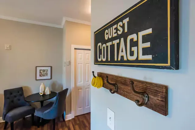 a black and white photo of a living room