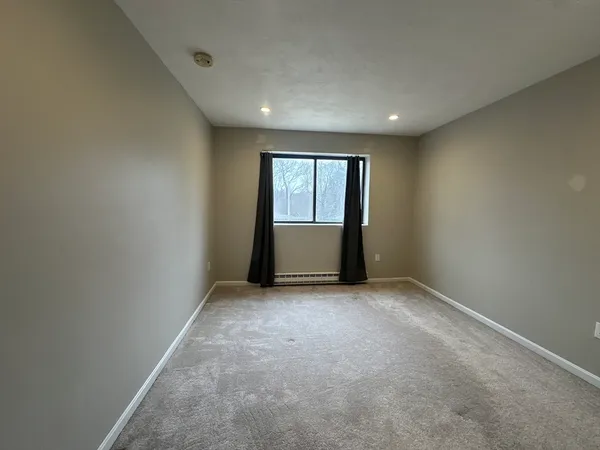 $1,700 | 67 Milliken Avenue, Unit 21B, Franklin, MA 02038
