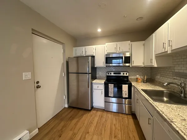 $1,700 | 67 Milliken Avenue, Unit 21B, Franklin, MA 02038