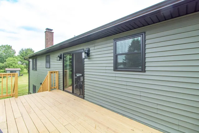 $399,900 | 287 Lakeview Drive, Newport, VT 05855