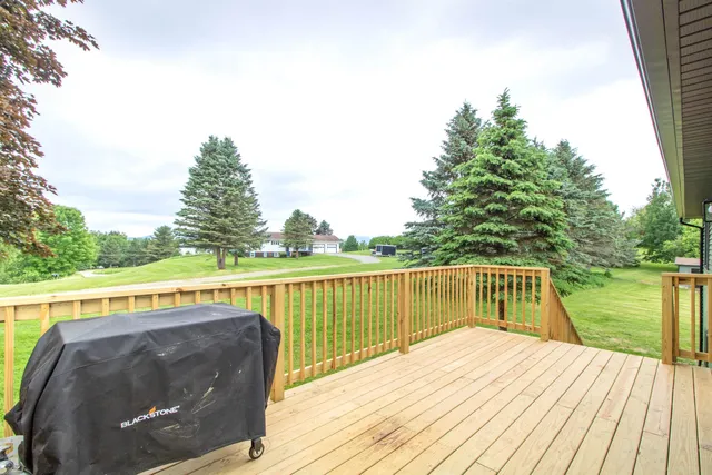 $399,900 | 287 Lakeview Drive, Newport, VT 05855