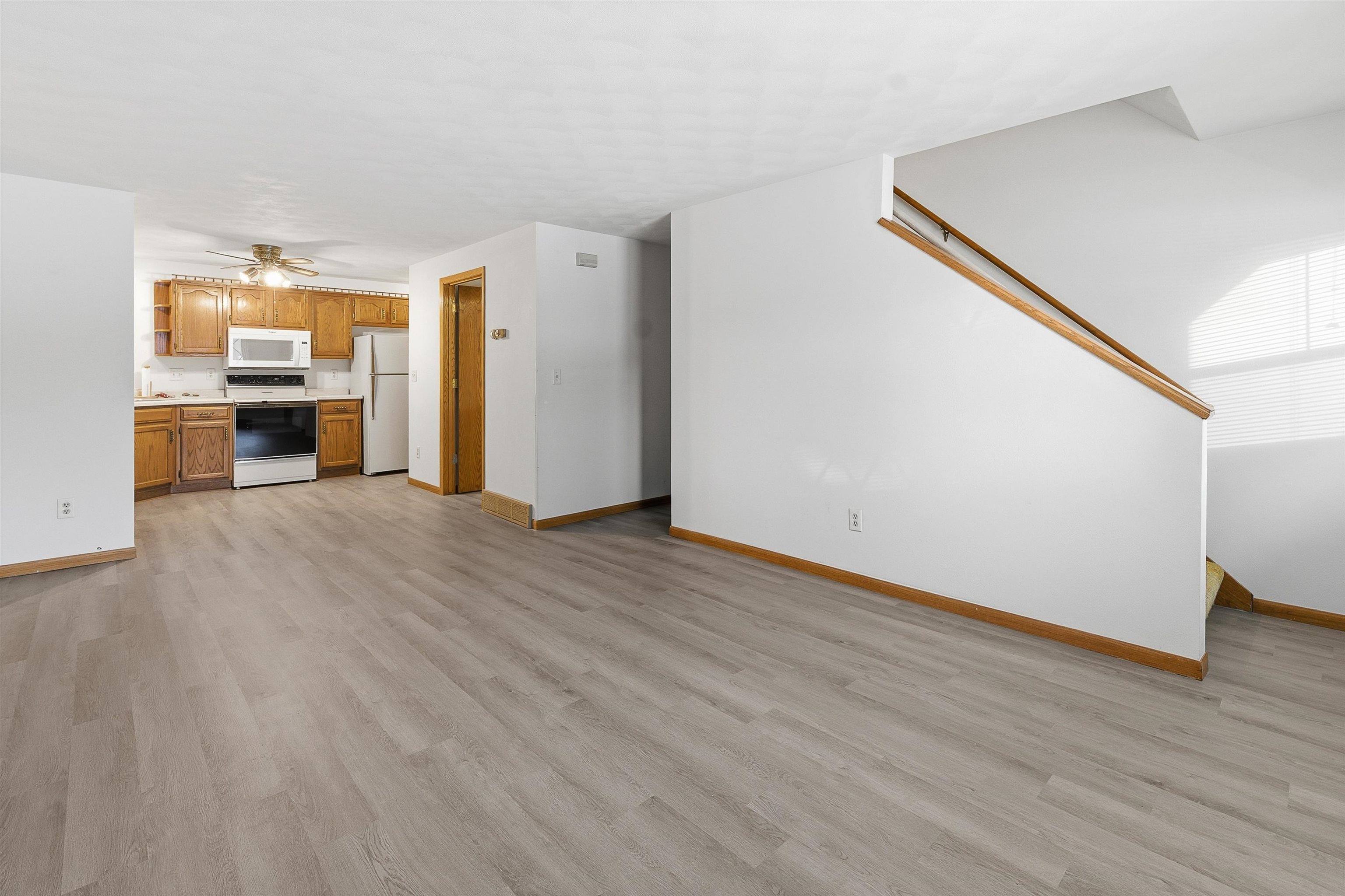 2533 Fond Du Lac Road Oshkosh, WI 54902 - Photo 5 of 19