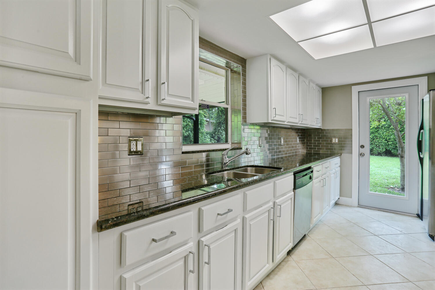 3234 Northwest 29th Avenue Boca Raton, FL 33434 - Photo 13 of 35 3234 NW 29th Ave 24