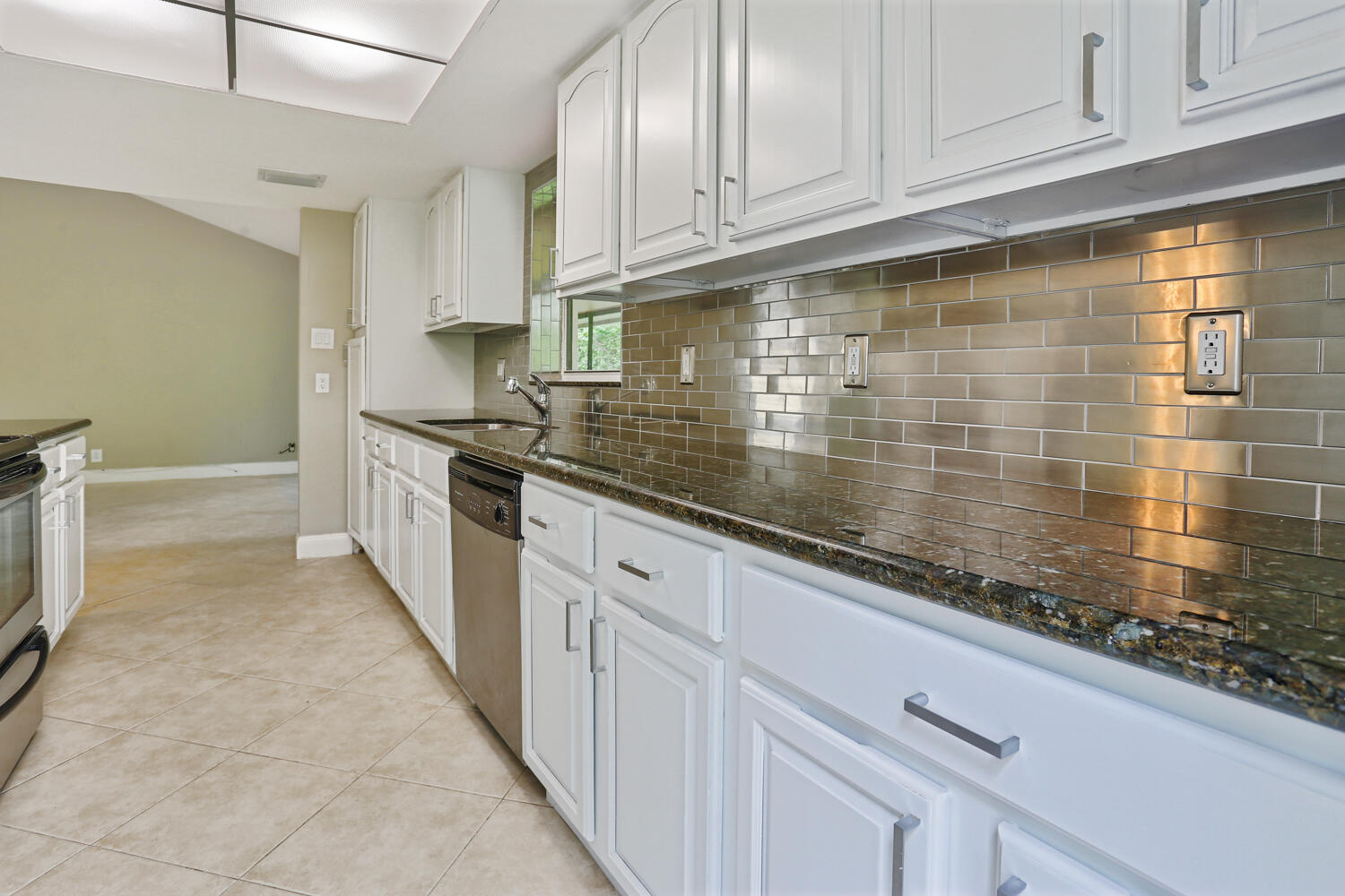 3234 Northwest 29th Avenue Boca Raton, FL 33434 - Photo 14 of 35 3234 NW 29th Ave 25