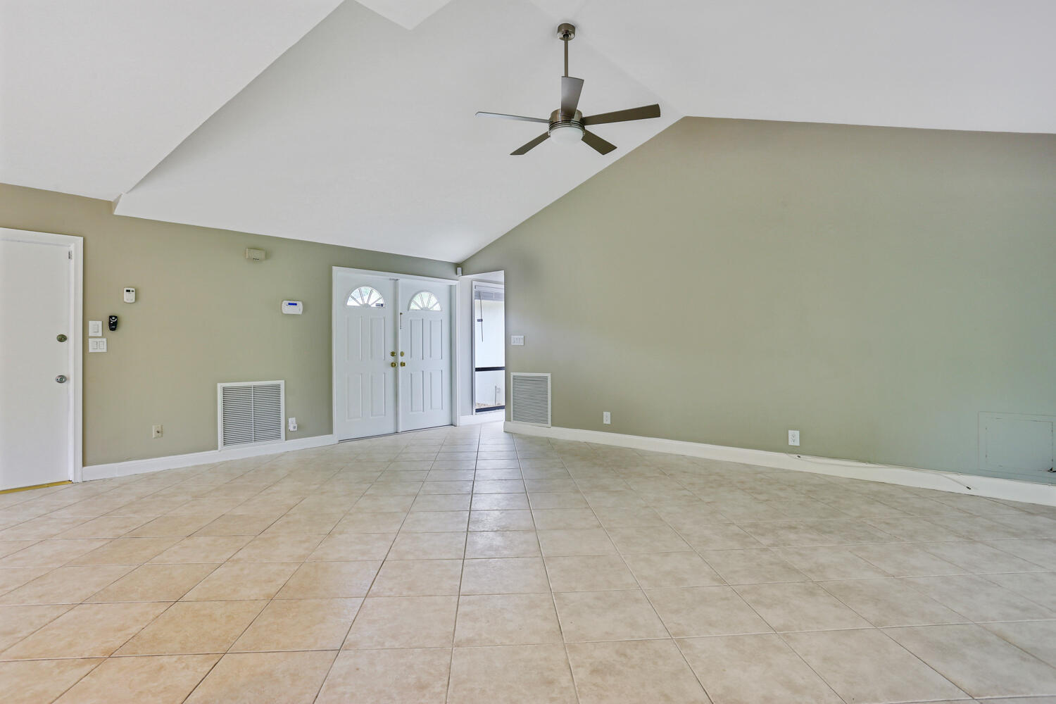 3234 Northwest 29th Avenue Boca Raton, FL 33434 - Photo 15 of 35 3234 NW 29th Ave 26