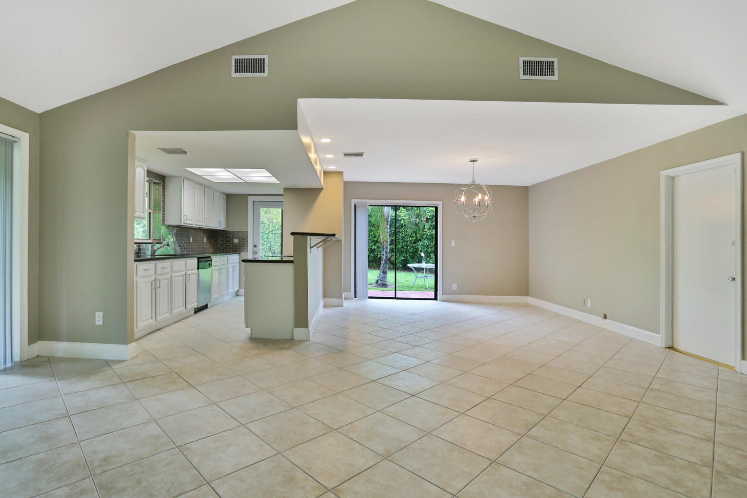 3234 Northwest 29th Avenue Boca Raton, FL 33434 - Photo 9 of 35 3234 NW 29th Ave 20