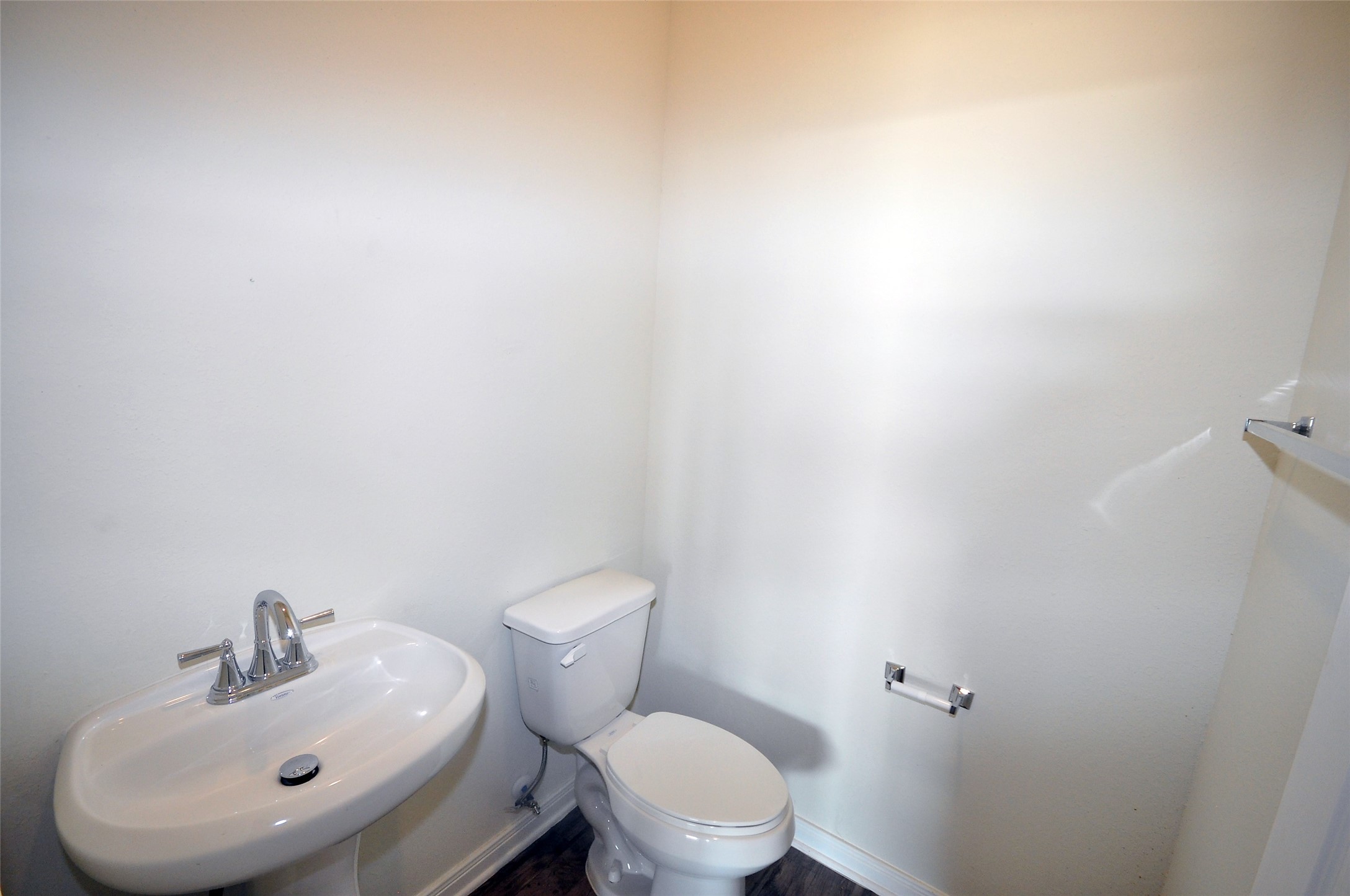 3502 Bahia Road League City, TX 77573 - Photo 33 of 40 a bathroom with a sink and a toilet