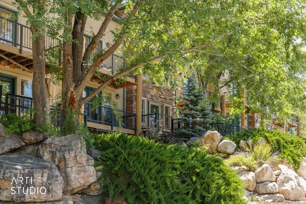 $569,000 | 5060 East Lakeview Drive, Unit 1107, Eden, UT 84310