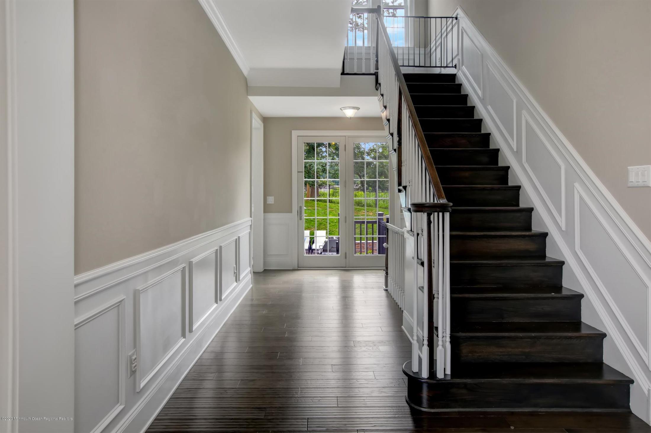 10 Windermere Road Lincroft, NJ 07738 - Photo 11 of 58 Foyer