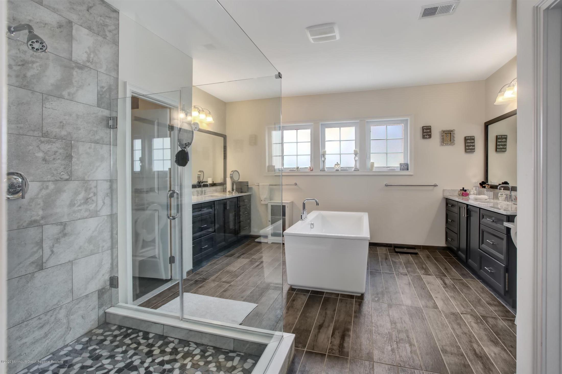 10 Windermere Road Lincroft, NJ 07738 - Photo 30 of 58 Master Bath