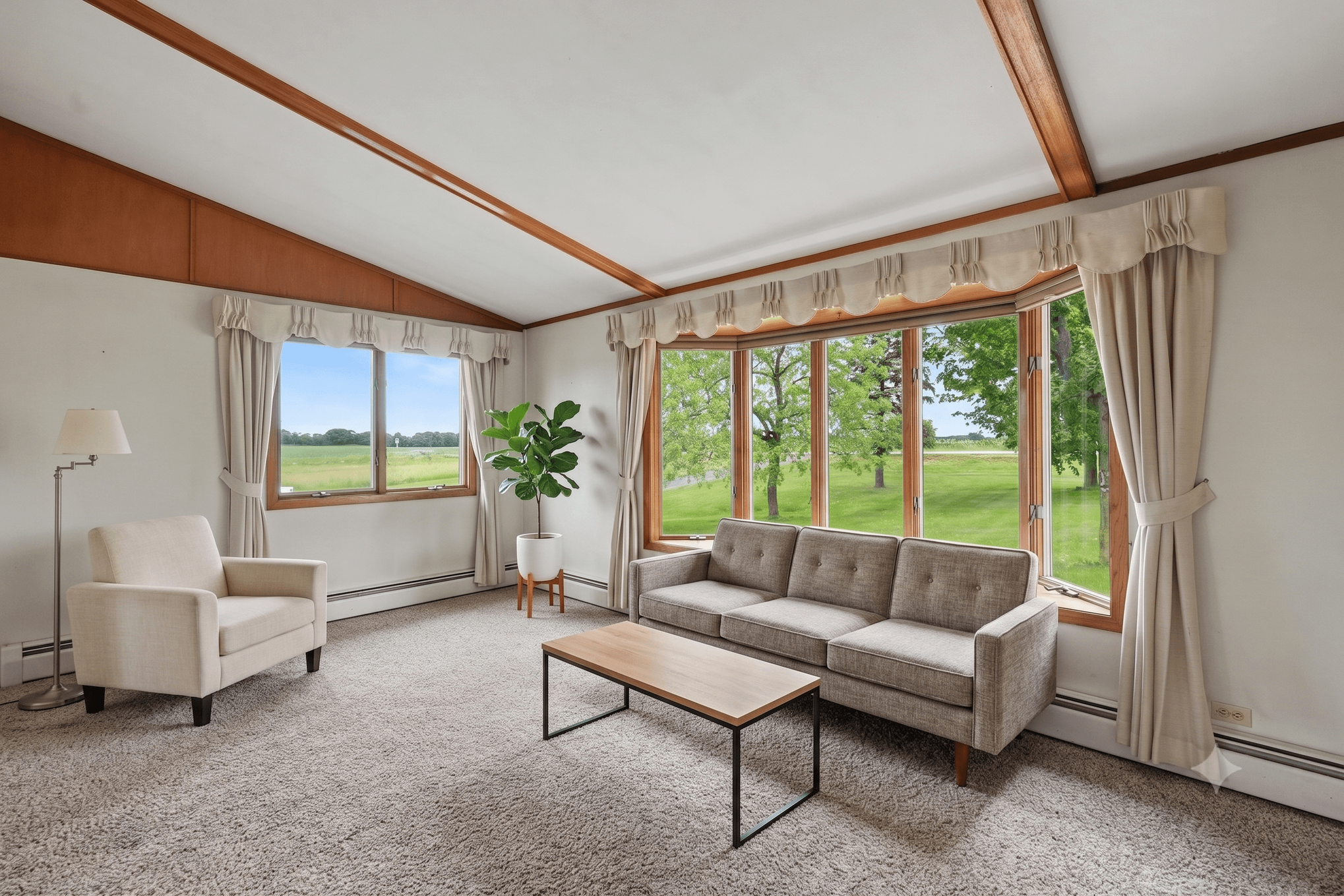 158 County Road East Houlton, WI 54082 - Photo 4 of 35