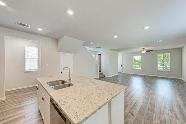 $2,600 | 1021 Lone Peak Way, Dripping Springs, TX 78620