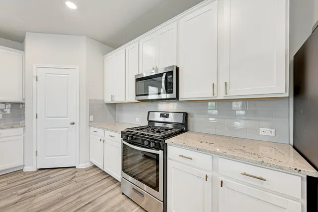 $2,600 | 1021 Lone Peak Way, Dripping Springs, TX 78620