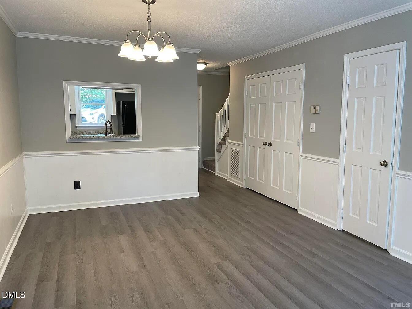3205 Warwick Drive Raleigh, NC 27606 - Photo 4 of 15