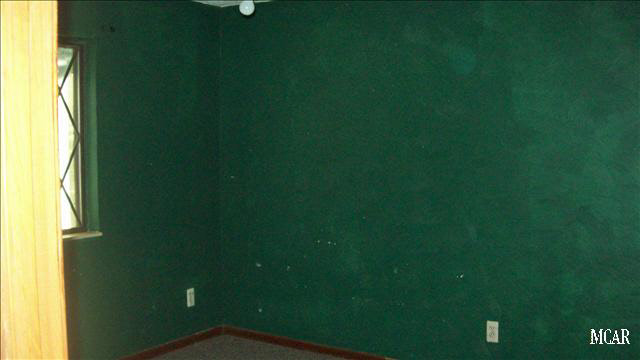 6293 Goddard Road Newport, MI 48166 - Photo 8 of 12 20017148-7.JPG