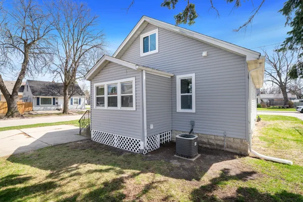 $198,500 | 634 River Lane, Loves Park, IL 61111