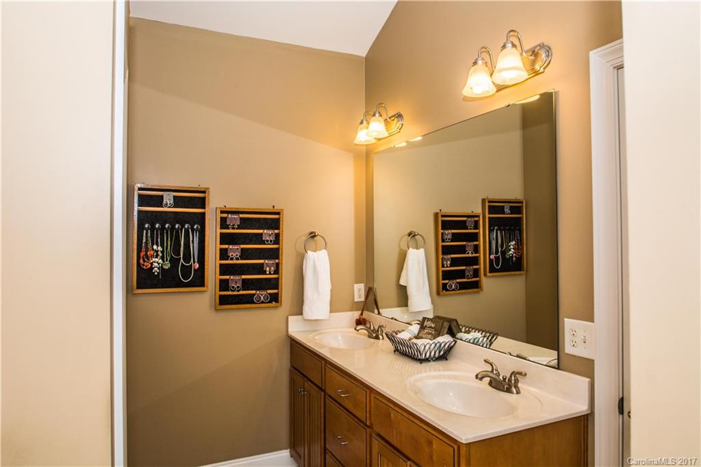 7814 Old Post Road, Unit 5 Denver, NC 28037 - Photo 16 of 22 Gallery Image 16