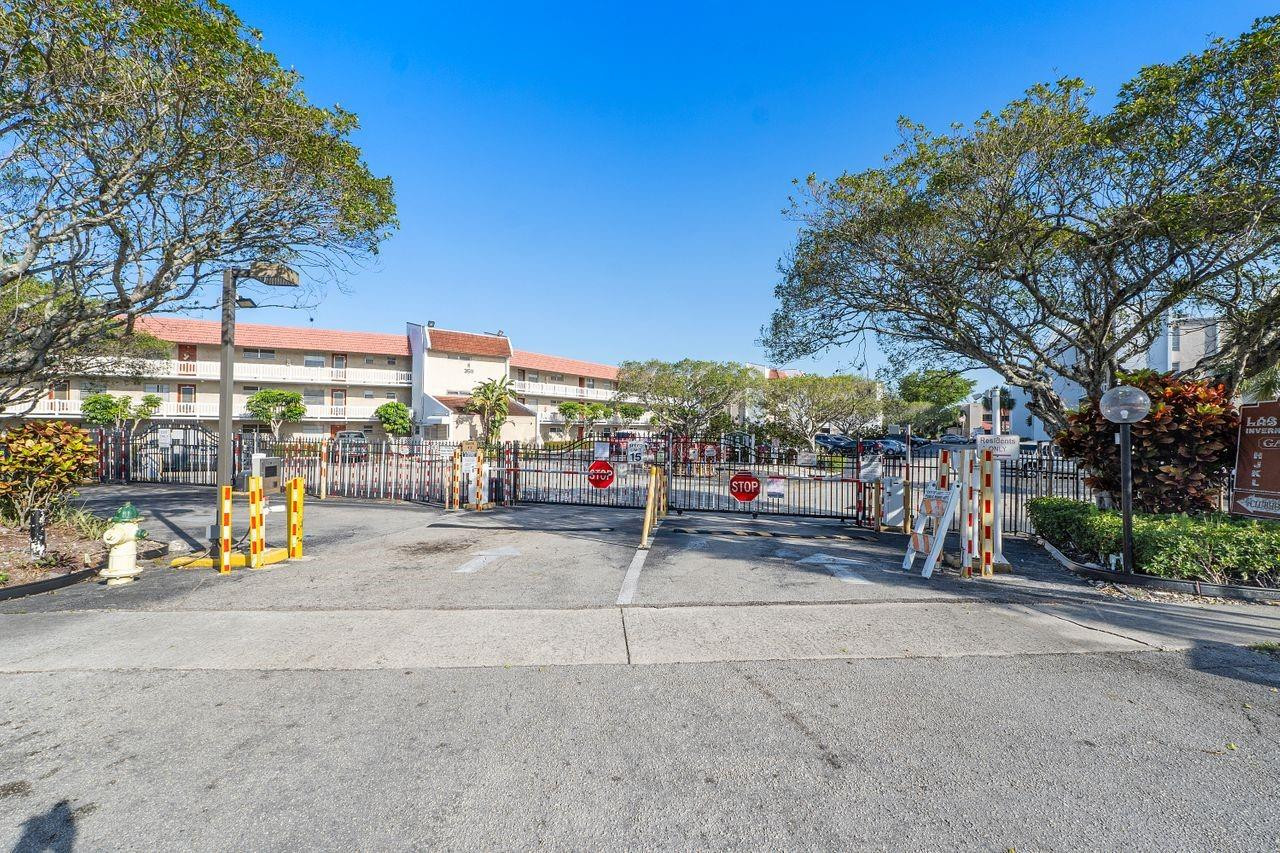 3551 Inverrary Drive, Unit 404 Lauderhill, FL 33319 - Photo 3 of 32 Photo 3