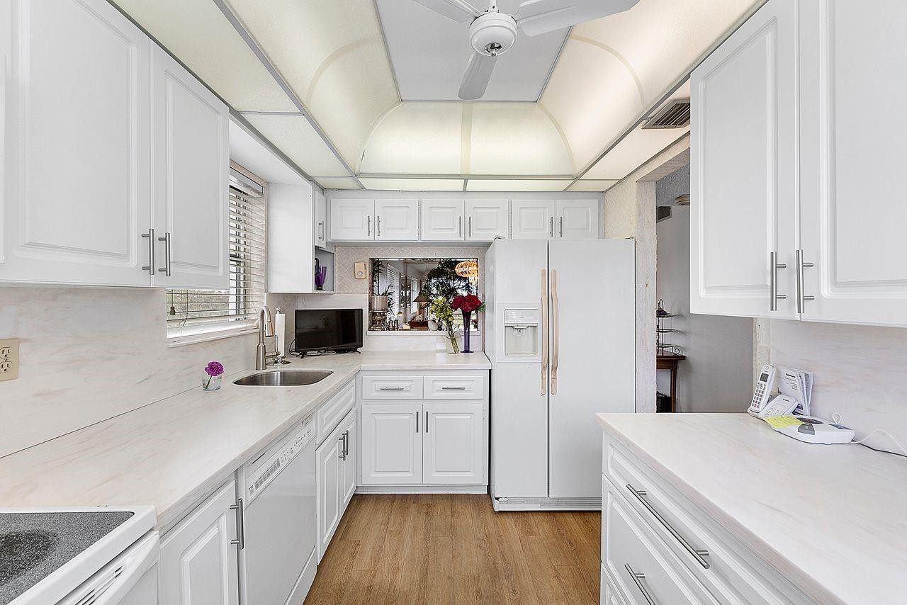 3551 Inverrary Drive, Unit 404 Lauderhill, FL 33319 - Photo 8 of 32 Photo 8