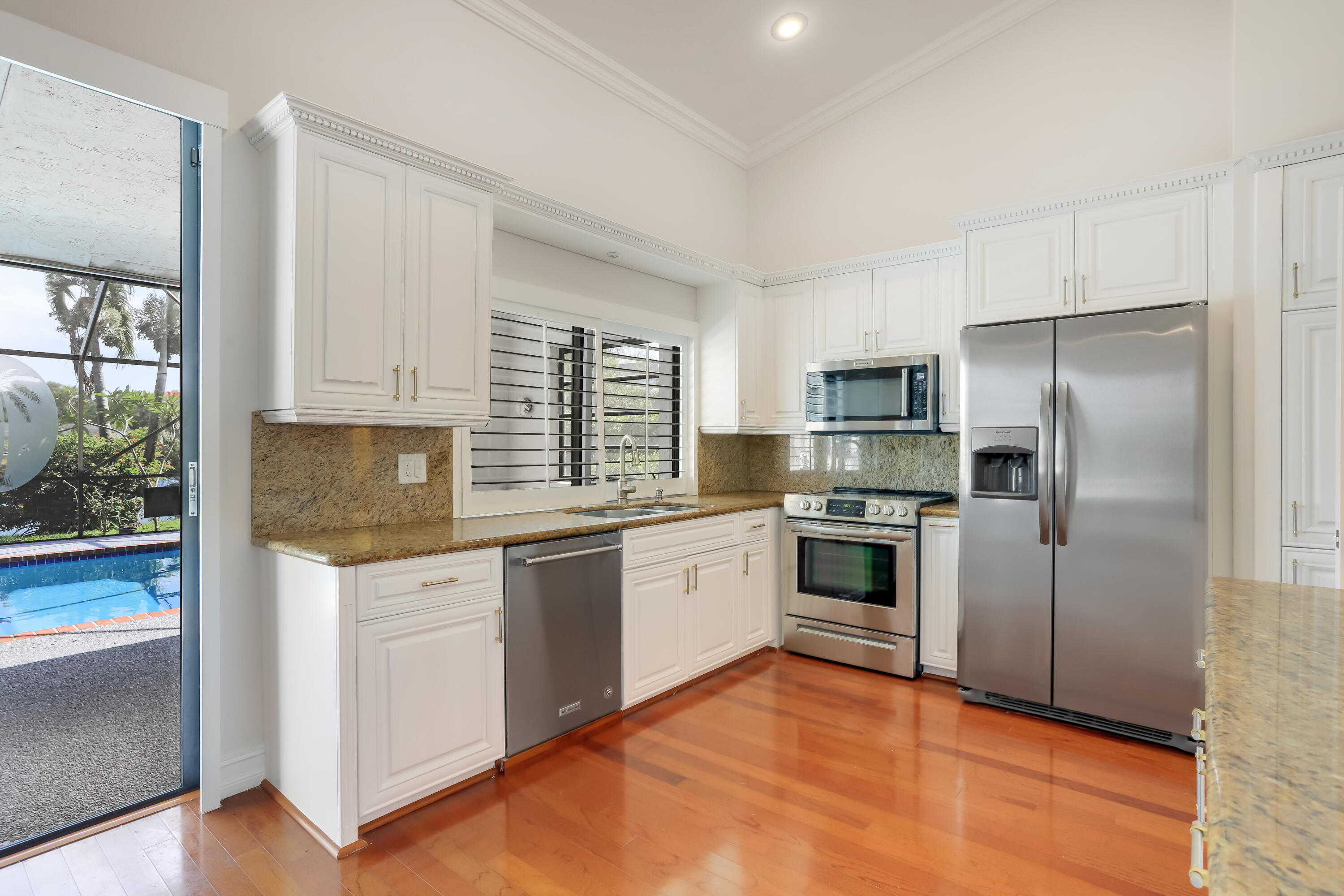 2560 Northwest 40th Street Boca Raton, FL 33434 - Photo 14 of 43 Kitchen