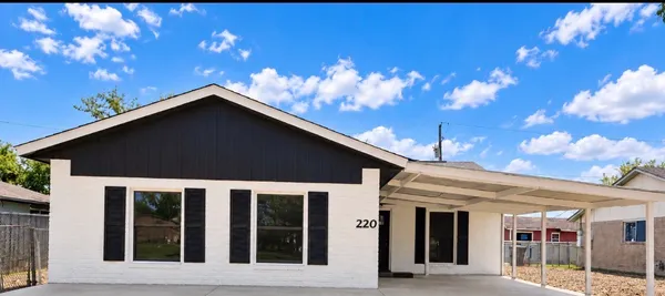 $225,000 | 220 Austin Street, Angleton, TX 77515