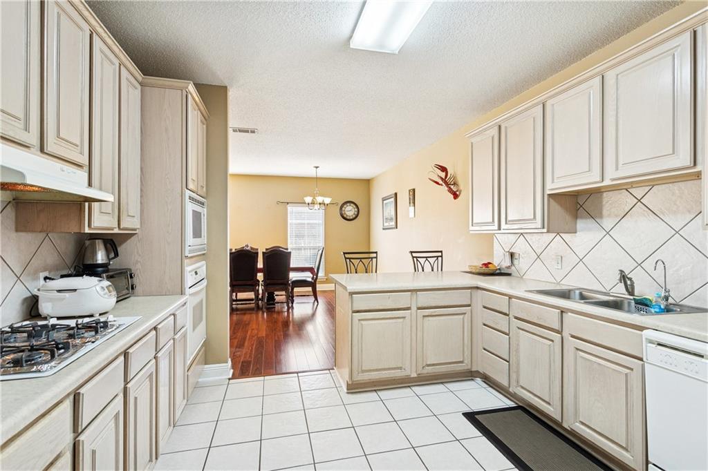 1033 Madeline Lane Slidell, LA 70460 - Photo 5 of 17