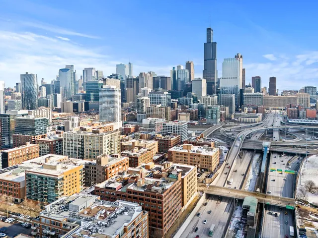 a picture of city view