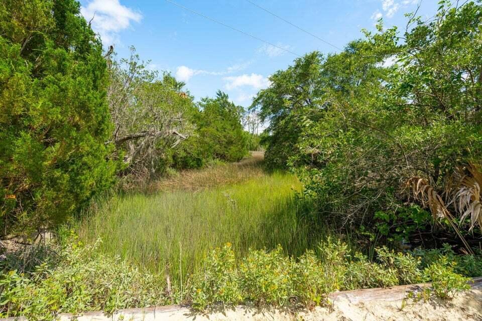 328 Maggie Road Mount Pleasant, SC 29464 - Photo 20 of 29 328 Maggie Rd_17
