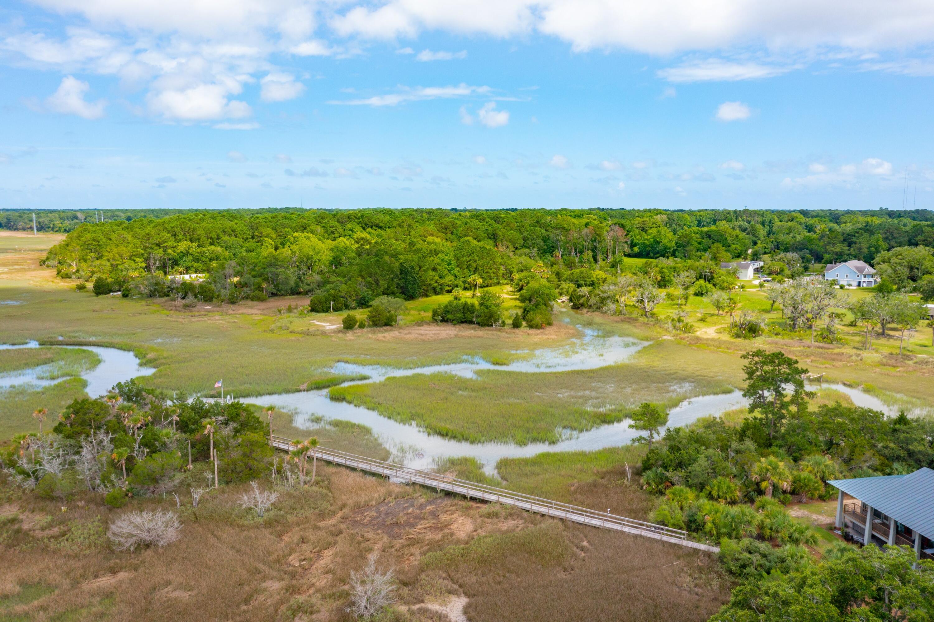 328 Maggie Road Mount Pleasant, SC 29464 - Photo 28 of 29 328MaggieRd-KeenEyeMarketing-001