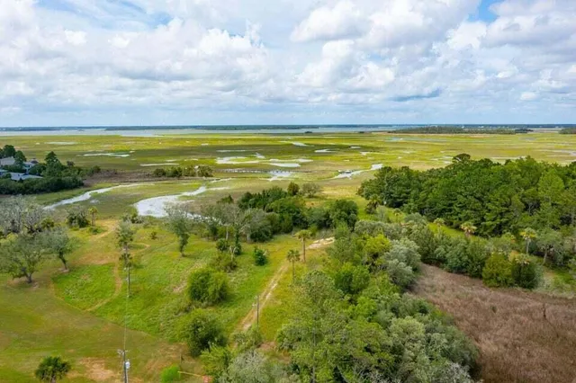 $1,750,000 | 328 Maggie Road, Mount Pleasant, SC 29464