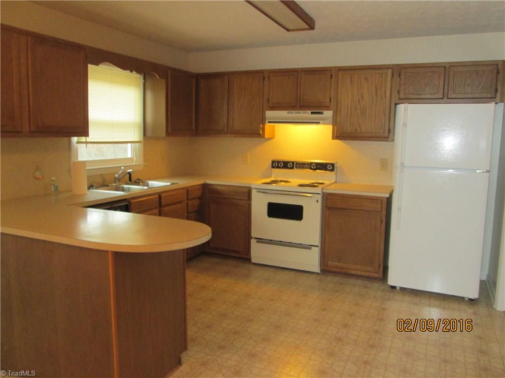 7240 Dennis Road Walnut Cove, NC 27052 - Photo 5 of 12 Gallery Image 5