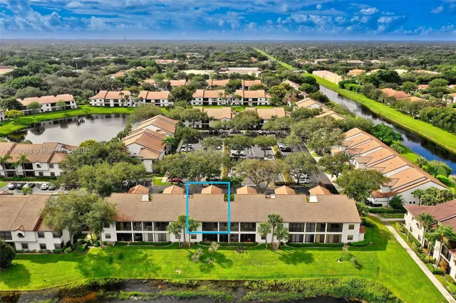 $405,000 | 5419 Firenze Drive, Unit J, Boynton Beach, FL 33437