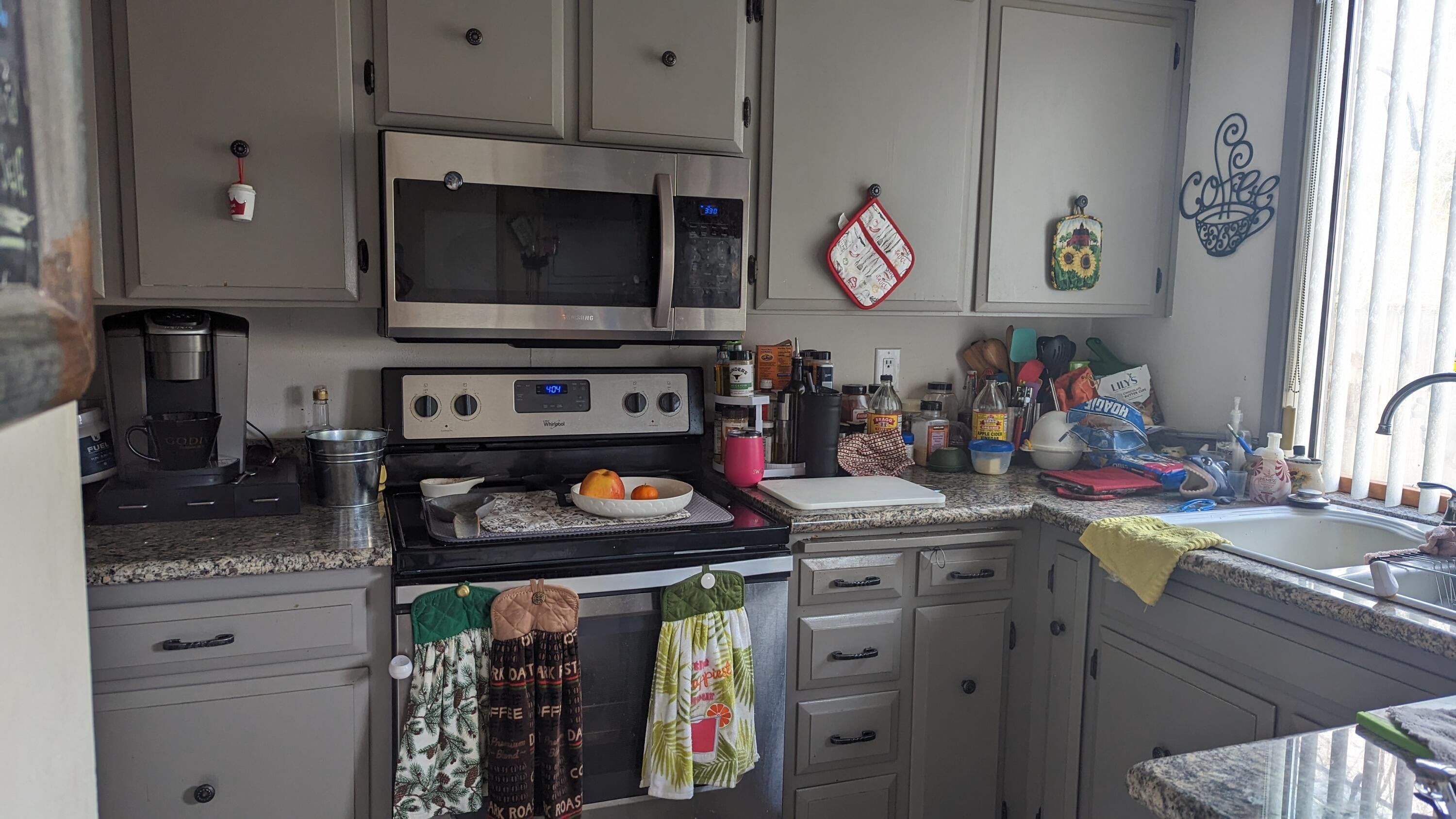 1184 Morrow Road Medford, OR 97504 - Photo 2 of 13 PXL_20230307_000831607
