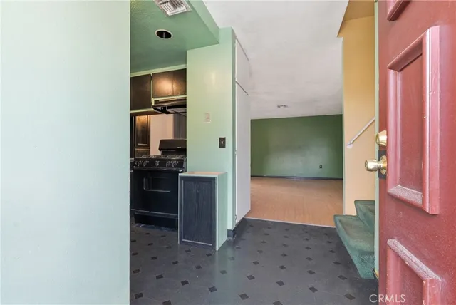 $479,000 | 4325 Clara Street, Unit J, Cudahy, CA 90201