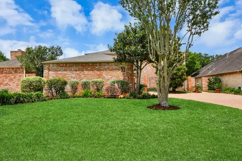 $599,000 | 31 Bendwood Drive, Sugar Land, TX 77478