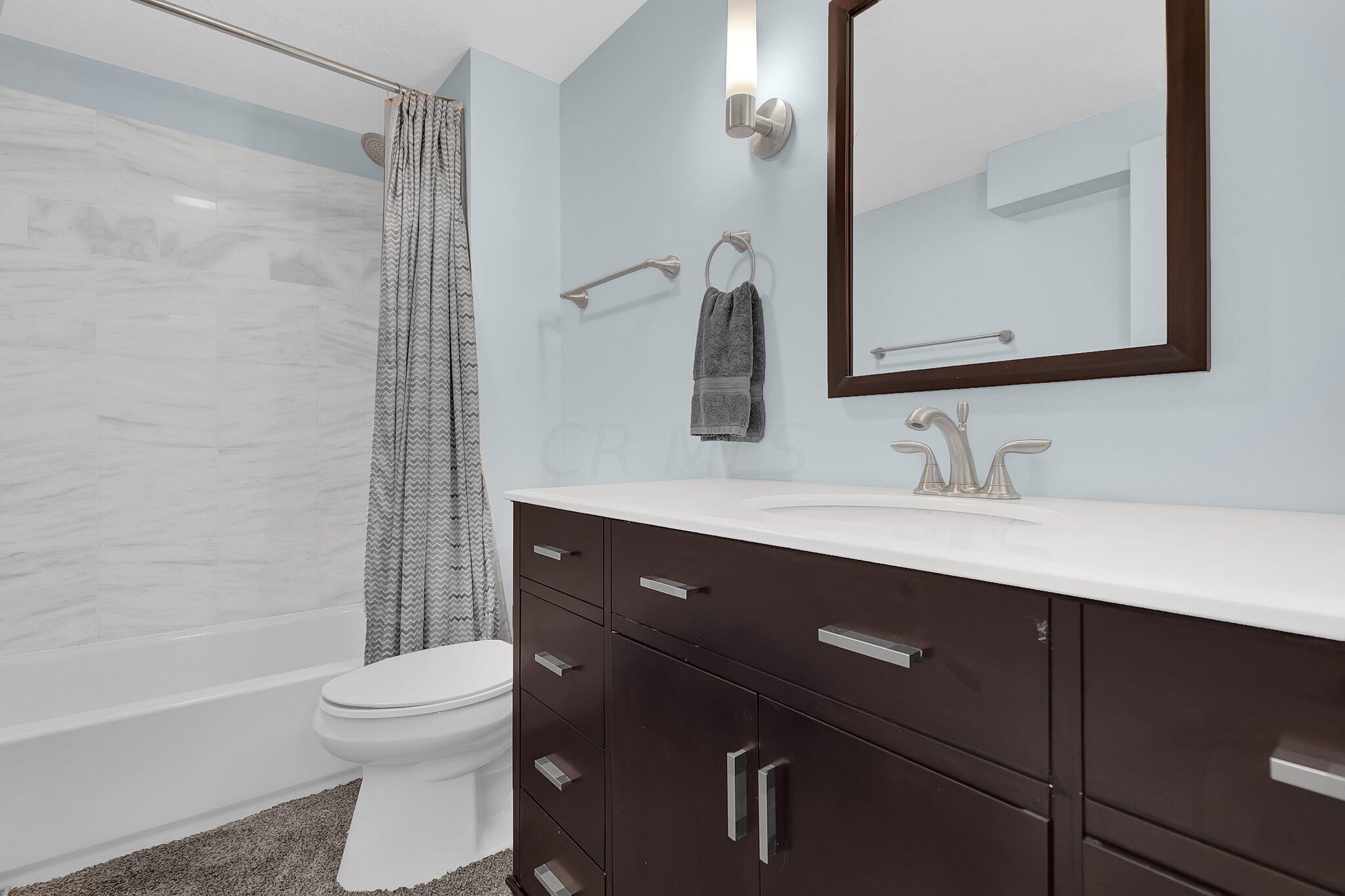 1197 Shagbark Road, Unit 20119 Columbus, OH 43230 - Photo 21 of 27 Full Bath