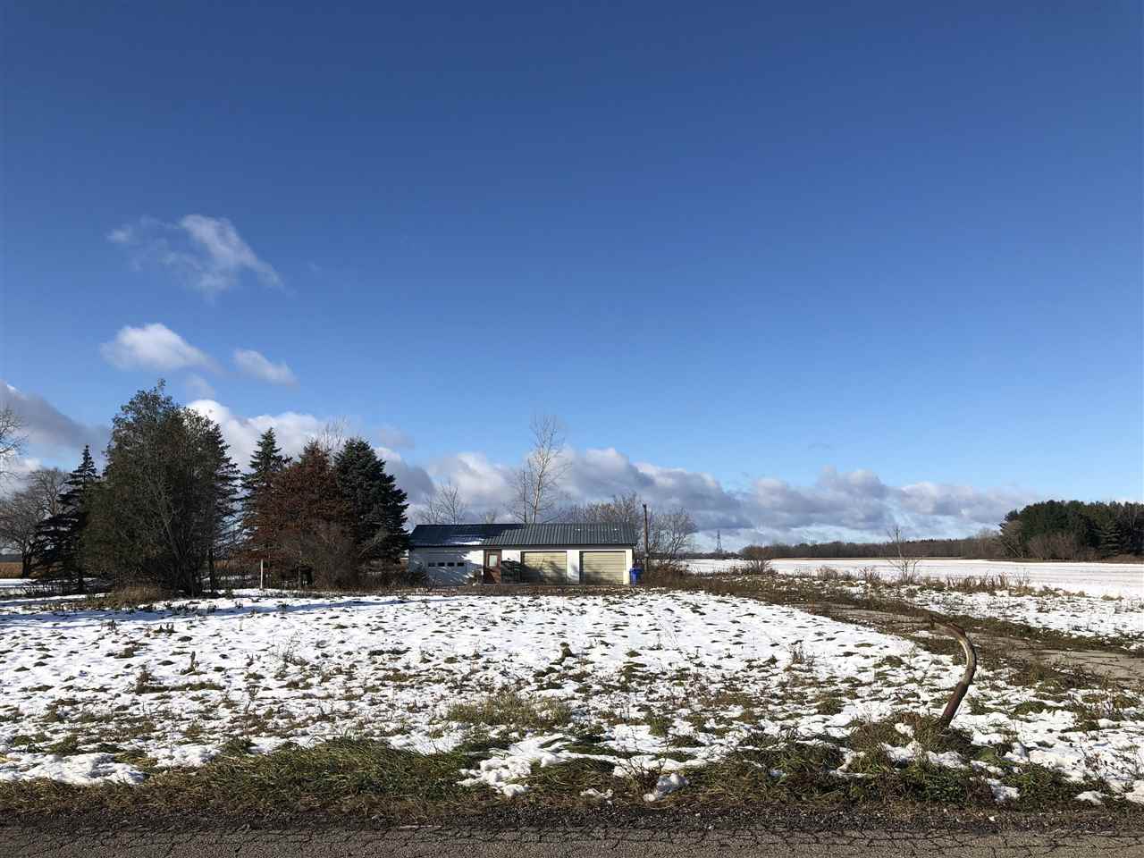 2296 South Carter Road Midland, MI 48642 - Photo 1 of 2