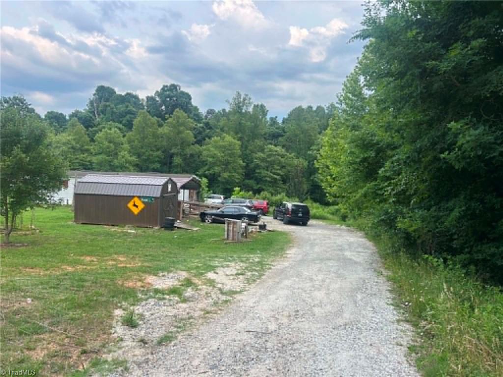 1085 Oak Forest Road Tobaccoville, NC 27050 - Photo 5 of 17