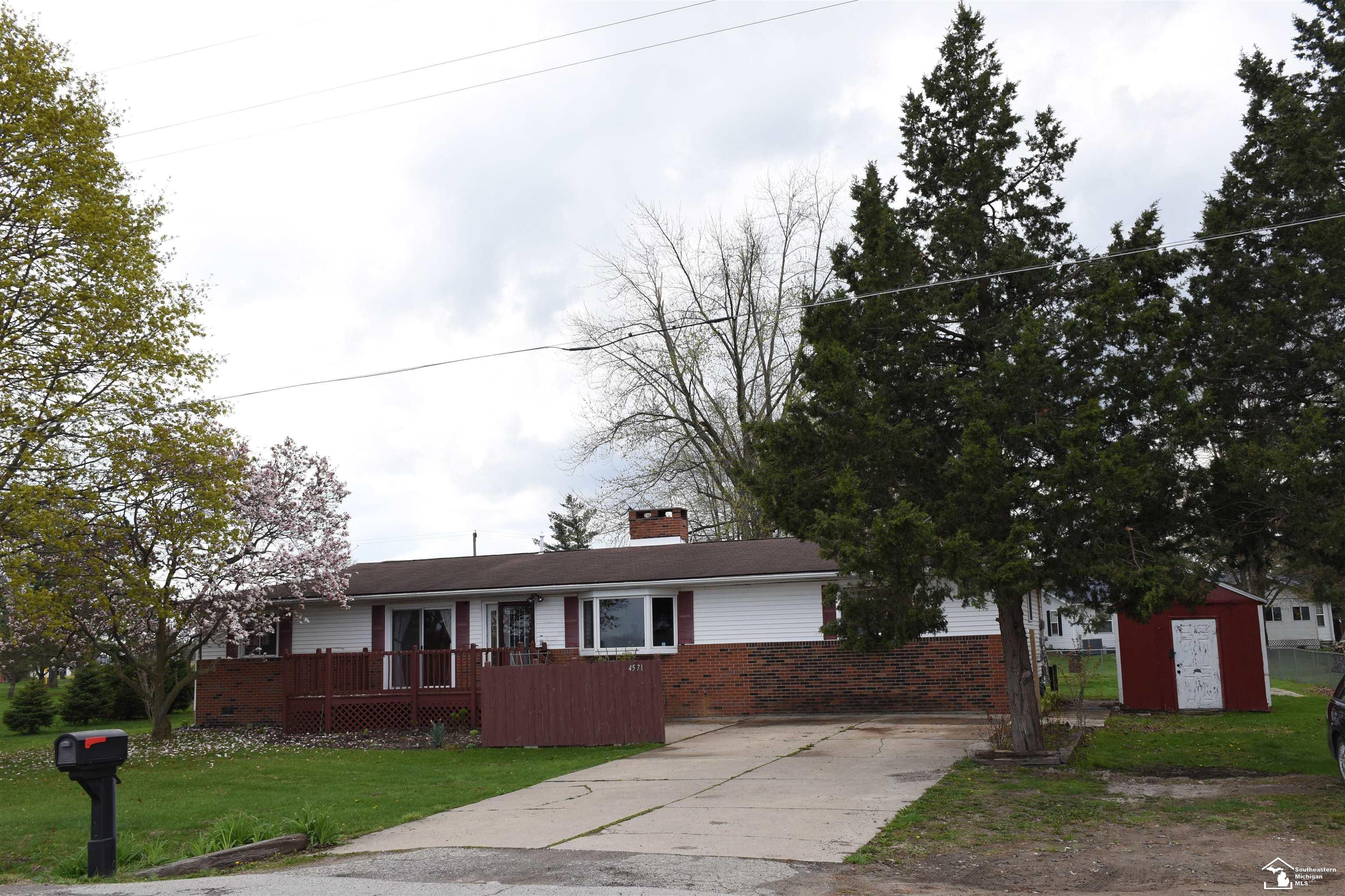 4571 Bluebush Road Monroe, MI 48162 - Photo 3 of 35