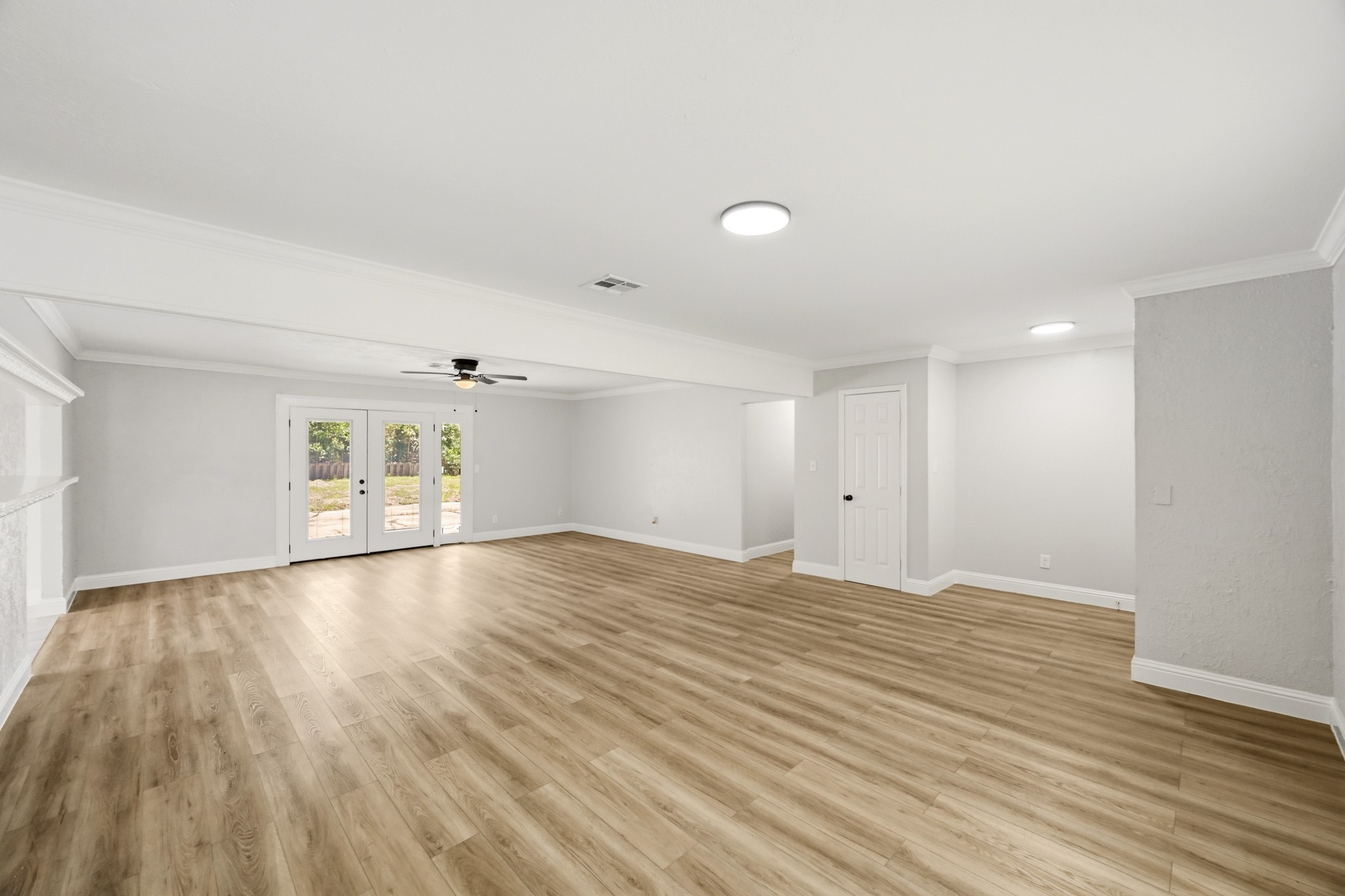 1310 Burning Tree Road Houston, TX 77339 - Photo 4 of 32